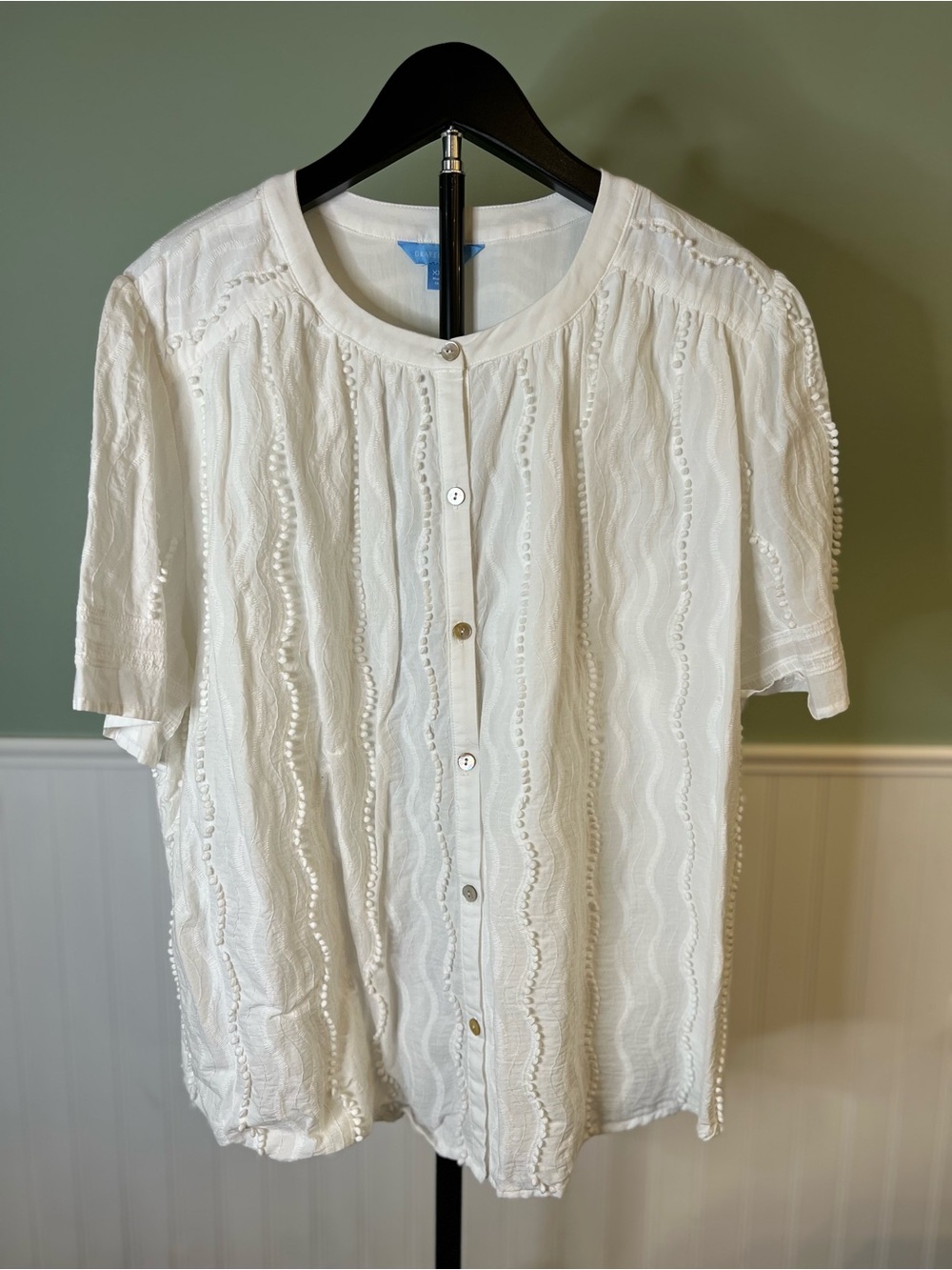 Like New- Draper James White Embroidered Button-Front Blouse. Size XXL - Picture 1 of 9